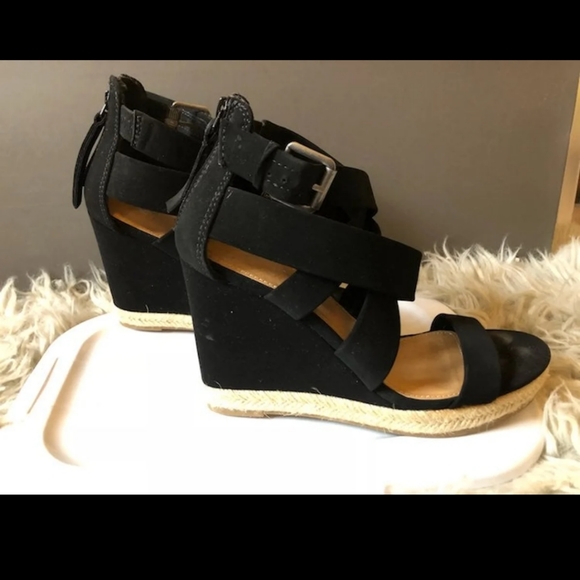 Brash Black suede criss cross wedge - Picture 6 of 12